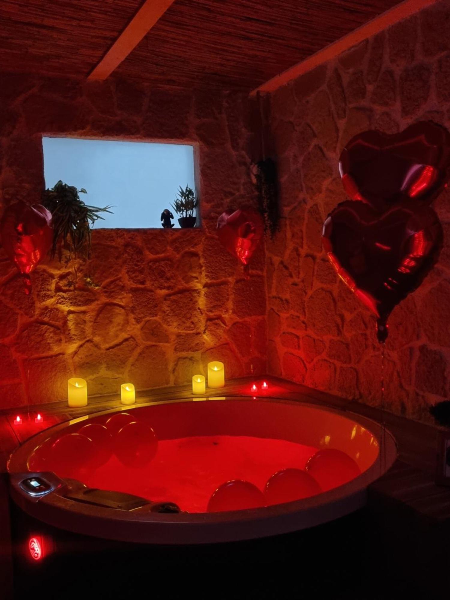 Les Spas De La Mer, Suite & Spa, Love Room, Plein Coeur Du Grau 르그로뒤후아 외부 사진