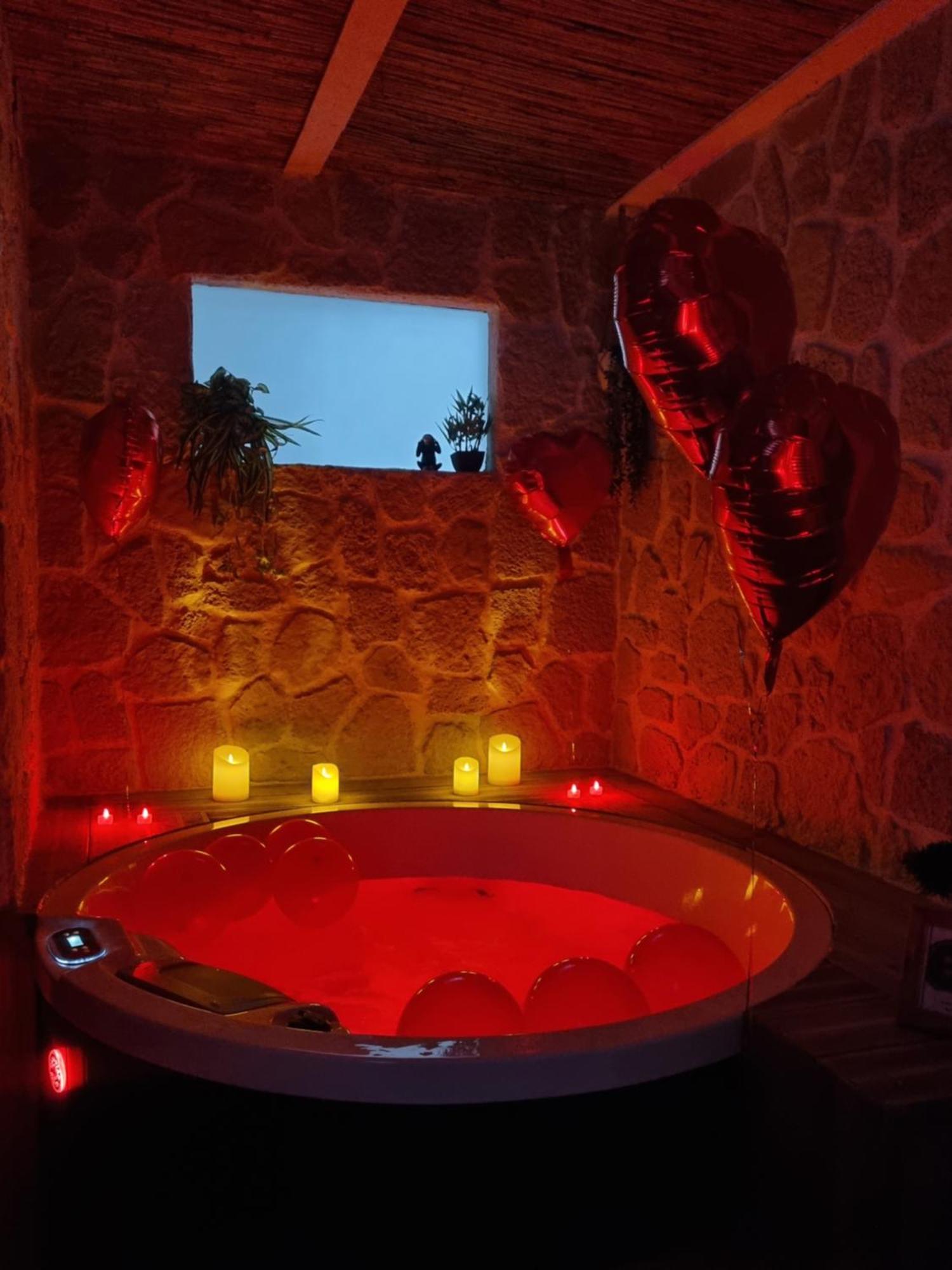 Les Spas De La Mer, Suite & Spa, Love Room, Plein Coeur Du Grau 르그로뒤후아 외부 사진