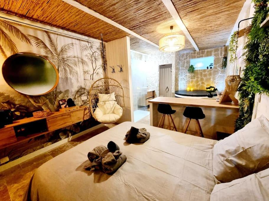 Les Spas De La Mer, Suite & Spa, Love Room, Plein Coeur Du Grau 르그로뒤후아 외부 사진